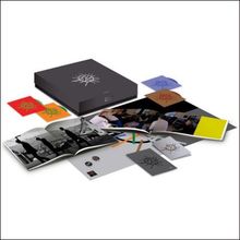 Depeche Mode: Sounds Of The Universe (Deluxe Box-Set 3CD + DVD + 2 Bücher), 3 CDs