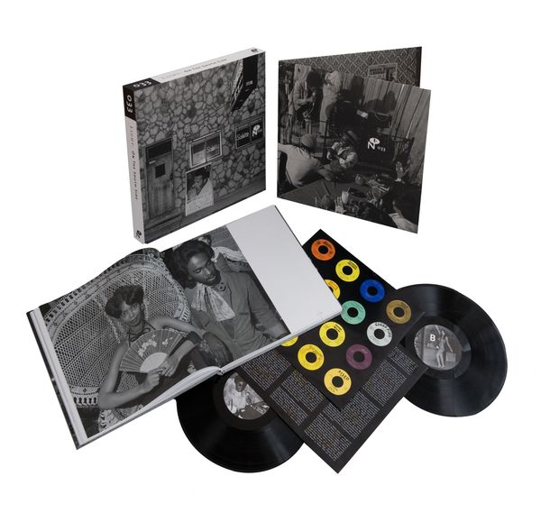 Light: On The South Side (2 LPs und 1 Buch)